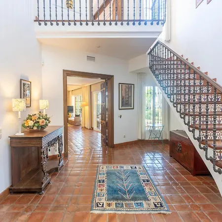 Near Beaches, Cleaning Included