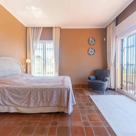 Near Beaches, Cleaning Included Marbella